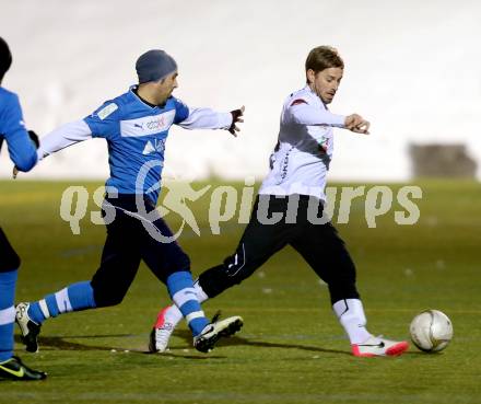 Fussball Testspiel. RZ Pellets WAC gegen VSV. Christoph Cemernjak,  (WAC), Mario Steiner (VSV). Poggersdorf, 17.1.2012.
Foto: Kuess
---
pressefotos, pressefotografie, kuess, qs, qspictures, sport, bild, bilder, bilddatenbank