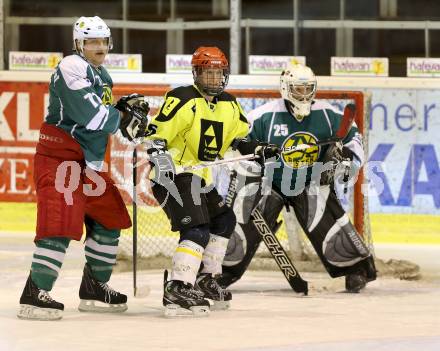 Eishockey Cup. Zeltverleih Bister gegen HC Post. Michael Rom, Roland Jakobitsch (Bister), Andreas Reichenhauser (Post). Klagenfurt, 16.1.2013.
Foto: Kuess
---
pressefotos, pressefotografie, kuess, qs, qspictures, sport, bild, bilder, bilddatenbank