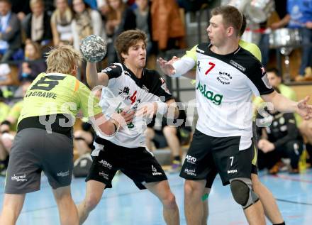 Handball Bundesliga. HC Kelag Kaernten gegen SC Ferlach. Christopher Dovjak, (HCK),  Lukas Huss, Marco Magedin  (SCF).. Klagenfurt,19.1.2013.
Foto: Kuess
---
pressefotos, pressefotografie, kuess, qs, qspictures, sport, bild, bilder, bilddatenbank