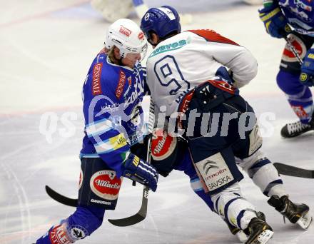 EBEL. Eishockey Bundesliga. EC VSV gegen KHL Medvescak Zagreb. Daniel Nageler, (VSV), Brandon Buck  (Zagreb). Villach, am 22.1.2013.
Foto: Kuess 


---
pressefotos, pressefotografie, kuess, qs, qspictures, sport, bild, bilder, bilddatenbank