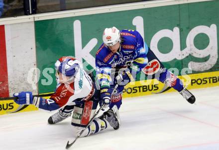 EBEL. Eishockey Bundesliga. EC VSV gegen KHL Medvescak Zagreb. Daniel Nageler, (VSV), David Brine  (Zagreb). Villach, am 22.1.2013.
Foto: Kuess 


---
pressefotos, pressefotografie, kuess, qs, qspictures, sport, bild, bilder, bilddatenbank