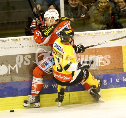 EBEL. Eishockey Bundesliga. EC KAC gegen UPC Vienna Capitals. David Schuller,  (KAC), Christoph Draschkowitz  (Vienna). Klagenfurt, am 22.1.2013.
Foto: Kuess 


---
pressefotos, pressefotografie, kuess, qs, qspictures, sport, bild, bilder, bilddatenbank