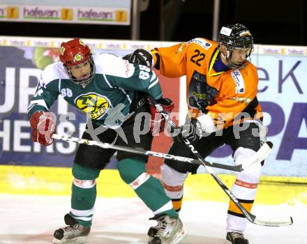 Eishockey Cup. Ascus Rangers gegen Zeltverleih Bister. Udo Kornprat (Ascus Rangers), Gerald jarnig (Bister). Klagenfurt, 23.1.2013.
Foto: kuess
---
pressefotos, pressefotografie, kuess, qs, qspictures, sport, bild, bilder, bilddatenbank