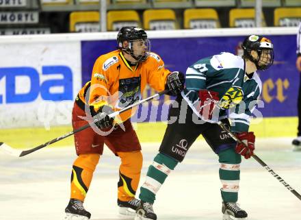 Eishockey Cup. Ascus Rangers gegen Zeltverleih Bister. Harald Kriener (Ascus Rangers), Johannes Isopp (Bister). Klagenfurt, 23.1.2013.
Foto: kuess
---
pressefotos, pressefotografie, kuess, qs, qspictures, sport, bild, bilder, bilddatenbank