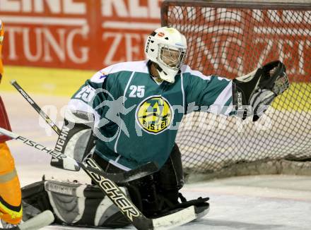 Eishockey Cup. Ascus Rangers gegen Zeltverleih Bister. Michael Rom (Bister). Klagenfurt, 23.1.2013.
Foto: kuess
---
pressefotos, pressefotografie, kuess, qs, qspictures, sport, bild, bilder, bilddatenbank