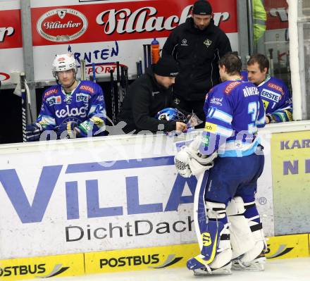 EBEL. Eishockey Bundesliga. EC VSV gegen UPC Vienna Capitals.  Enttaeuscht Thomas Hoeneckl (VSV). Villach, am 27.1.2013.
Foto: Kuess 


---
pressefotos, pressefotografie, kuess, qs, qspictures, sport, bild, bilder, bilddatenbank