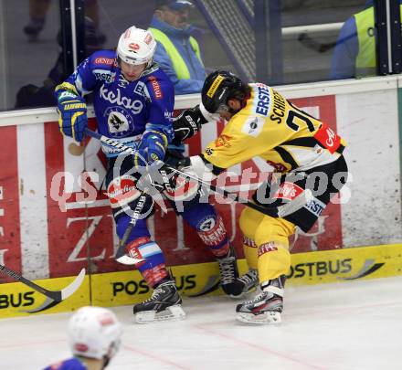 EBEL. Eishockey Bundesliga. EC VSV gegen UPC Vienna Capitals. Patrick Platzer, (VSV), Michael Schiechl  (Vienna). Villach, am 27.1.2013.
Foto: Kuess 


---
pressefotos, pressefotografie, kuess, qs, qspictures, sport, bild, bilder, bilddatenbank