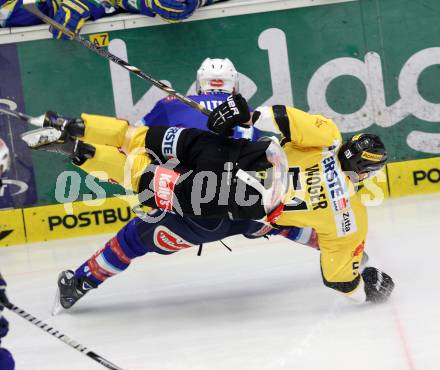 EBEL. Eishockey Bundesliga. EC VSV gegen UPC Vienna Capitals. Mario Altmann,  (VSV), Daniel Woger (Vienna). Villach, am 27.1.2013.
Foto: Kuess 


---
pressefotos, pressefotografie, kuess, qs, qspictures, sport, bild, bilder, bilddatenbank