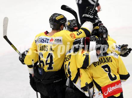 EBEL. Eishockey Bundesliga. EC VSV gegen UPC Vienna Capitals.  Torjubel  (Vienna). Villach, am 27.1.2013.
Foto: Kuess 


---
pressefotos, pressefotografie, kuess, qs, qspictures, sport, bild, bilder, bilddatenbank