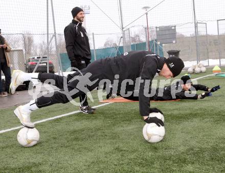 Fussball. WAC. Training.  Boris Huettenbrenner. St. Andrae, 28.1.2013. 
Foto: Kuess
---
pressefotos, pressefotografie, kuess, qs, qspictures, sport, bild, bilder, bilddatenbank