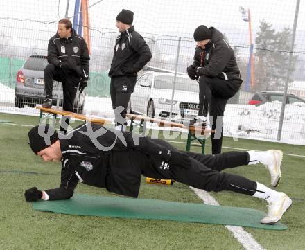 Fussball. WAC. Training. Rene Poms, Boris Huettenbrenner, Slobodan Grubor. St. Andrae, 28.1.2013. 
Foto: Kuess
---
pressefotos, pressefotografie, kuess, qs, qspictures, sport, bild, bilder, bilddatenbank