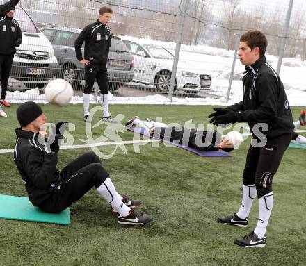 Fussball. WAC. Training. Gernot Suppan, Marc Klicnik. St. Andrae, 28.1.2013. 
Foto: Kuess
---
pressefotos, pressefotografie, kuess, qs, qspictures, sport, bild, bilder, bilddatenbank