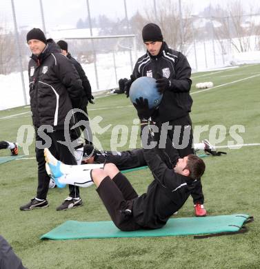 Fussball. WAC. Training. Slobodan Grubor, David De Paula Gallardo,  Ruben Rivera. St. Andrae, 28.1.2013. 
Foto: Kuess
---
pressefotos, pressefotografie, kuess, qs, qspictures, sport, bild, bilder, bilddatenbank