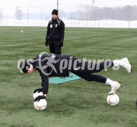 Fussball. WAC. Training.  Boris Huettenbrenner. St. Andrae, 28.1.2013. 
Foto: Kuess
---
pressefotos, pressefotografie, kuess, qs, qspictures, sport, bild, bilder, bilddatenbank