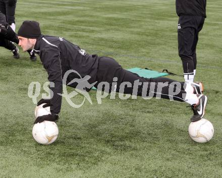 Fussball. WAC. Training. Roland Putsche. St. Andrae, 28.1.2013. 
Foto: Kuess
---
pressefotos, pressefotografie, kuess, qs, qspictures, sport, bild, bilder, bilddatenbank