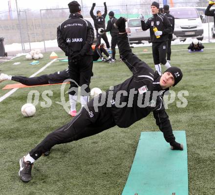 Fussball. WAC. Training. Mihret Topcagic. St. Andrae, 28.1.2013. 
Foto: Kuess
---
pressefotos, pressefotografie, kuess, qs, qspictures, sport, bild, bilder, bilddatenbank