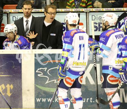 EBEL. Eishockey Bundesliga. EC KAC gegen VSV.  Trainer Hannu Jaervenpaeae, Co-Trainer Marc Brown (VSV). Klagenfurt, am 29.1.2013.
Foto: Kuess 


---
pressefotos, pressefotografie, kuess, qs, qspictures, sport, bild, bilder, bilddatenbank