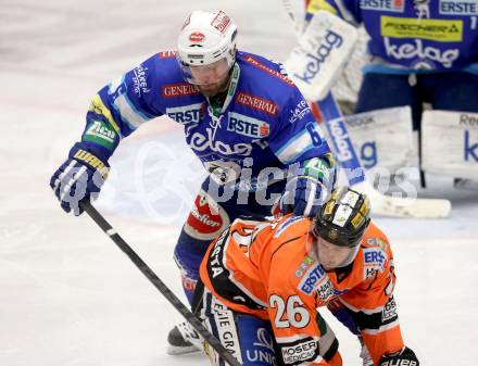 EBEL. Eishockey Bundesliga. EC VSV gegen Moser Medical Graz 99ers.  Gerhard Unterluggauer,  (VSV), Jean Michel Daoust (Graz). Villach, am 31.1.2013.
Foto: Kuess 


---
pressefotos, pressefotografie, kuess, qs, qspictures, sport, bild, bilder, bilddatenbank