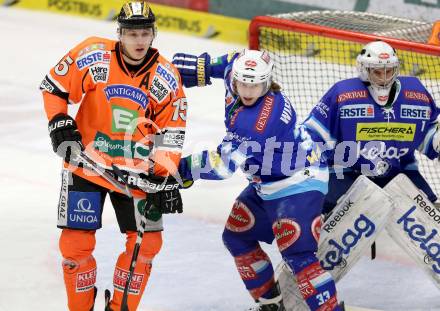 EBEL. Eishockey Bundesliga. EC VSV gegen Moser Medical Graz 99ers.  Andreas Wiedergut, Jean Philippe Lamoureux, (VSV),  Matthias Iberer  (Graz). Villach, am 31.1.2013.
Foto: Kuess 


---
pressefotos, pressefotografie, kuess, qs, qspictures, sport, bild, bilder, bilddatenbank