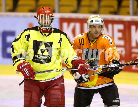 Eishockey Cup. HC Post gegen Ascus Rangers. Walter Pansi (Post), Guenter Greger (Ascus). Klagenfurt, 31.1.2013.
Foto: Kuess
---
pressefotos, pressefotografie, kuess, qs, qspictures, sport, bild, bilder, bilddatenbank