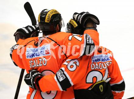 EBEL. Eishockey Bundesliga. EC VSV gegen Moser Medical Graz 99ers.  Torjubel Mario Scalzo, Jean Michel Daoust  (Graz). Villach, am 31.1.2013.
Foto: Kuess 


---
pressefotos, pressefotografie, kuess, qs, qspictures, sport, bild, bilder, bilddatenbank