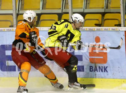 Eishockey Cup. HC Post gegen Ascus Rangers. Christian Jochum (Post), Harald Kriener (Ascus). Klagenfurt, 31.1.2013.
Foto: Kuess
---
pressefotos, pressefotografie, kuess, qs, qspictures, sport, bild, bilder, bilddatenbank