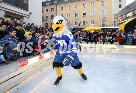 Eishockey Bundesliga. Showtraining VSV am Rathausplatz. Villi. Villach, am 1.2.1013.
Foto: Kuess
---
pressefotos, pressefotografie, kuess, qs, qspictures, sport, bild, bilder, bilddatenbank