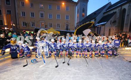 Eishockey Bundesliga. Showtraining VSV am Rathausplatz. Villach, am 1.2.1013.
Foto: Kuess
---
pressefotos, pressefotografie, kuess, qs, qspictures, sport, bild, bilder, bilddatenbank