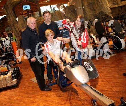 Kajak. Guenther Paulic, Helmar Steindl, Felix Oschmautz, Valentina Dreier. Klagenfurt, 13.12.2012.
Foto: Kuess
---
pressefotos, pressefotografie, kuess, qs, qspictures, sport, bild, bilder, bilddatenbank