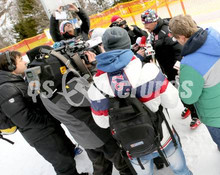 Schi Alpin. Training OESV Nationalteam.  Trainer Mathias Berthold, Journallisten. Turrach, am 1.2.2013.
Foto: Kuess
---
pressefotos, pressefotografie, kuess, qs, qspictures, sport, bild, bilder, bilddatenbank