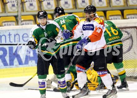 Eishockeycup. Hypo Alpe Adria BAnk gegen Humanomed Wings. Michael Wegozyn (Hypo), Mario Morokutti (Humanomed). Klagenfurt, 7.2.2013.
Foto: Kuess
---
pressefotos, pressefotografie, kuess, qs, qspictures, sport, bild, bilder, bilddatenbank