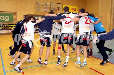 Handball Bundesliga. Aufstiegsrunde. SC Ferlach gegen ULZ Sparkasse Schwaz. Jubel Ferlach. Ferlach, 9.2.2013.
Foto: Kuess
---
pressefotos, pressefotografie, kuess, qs, qspictures, sport, bild, bilder, bilddatenbank