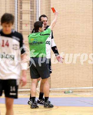 Handball Bundesliga. Aufstiegsrunde. SC Ferlach gegen ULZ Sparkasse Schwaz. rote Karte fuer Patrick Jochum (Ferlach). Ferlach, 9.2.2013.
Foto: Kuess
---
pressefotos, pressefotografie, kuess, qs, qspictures, sport, bild, bilder, bilddatenbank