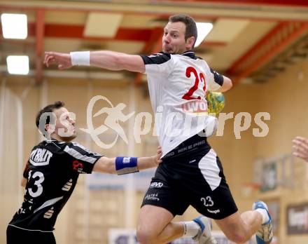 Handball Bundesliga. Aufstiegsrunde. SC Ferlach gegen ULZ Sparkasse Schwaz. Boris Vodisek,  (Ferlach), Manuel Gierlinger (Schwarz). Ferlach, 9.2.2013.
Foto: Kuess
---
pressefotos, pressefotografie, kuess, qs, qspictures, sport, bild, bilder, bilddatenbank