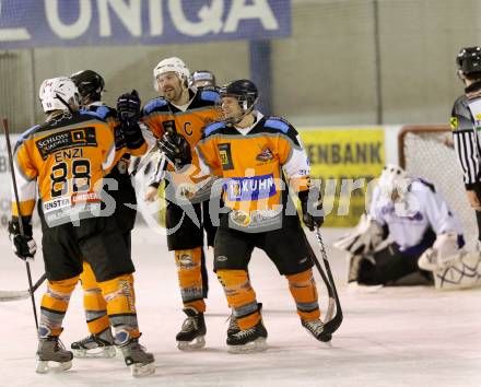 Eishockey Hobbycup St. Stefan/Lavanttal  gegen St. Michael/Bleiburg. Torjubel St. Michael. Voelkermarkt, am 15.2.2013.
Foto: Kuess
---
pressefotos, pressefotografie, kuess, qs, qspictures, sport, bild, bilder, bilddatenbank