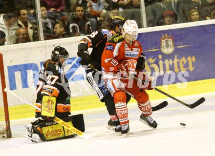 EBEL. Eishockey Bundesliga. EC KAC gegen Moser Medical Graz 99ers.   stefan Geier, (KAC), Sebastian Stefaniszin, Robert Lembacher  (Graz). Klagenfurt, am 15.2.2013.
Foto: Kuess 


---
pressefotos, pressefotografie, kuess, qs, qspictures, sport, bild, bilder, bilddatenbank