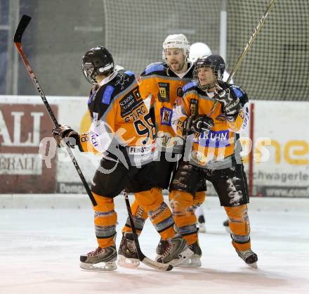 Eishockey Hobbycup St. Stefan/Lavanttal  gegen St. Michael/Bleiburg. Torjubel St. Michael. Voelkermarkt, am 15.2.2013.
Foto: Kuess
---
pressefotos, pressefotografie, kuess, qs, qspictures, sport, bild, bilder, bilddatenbank