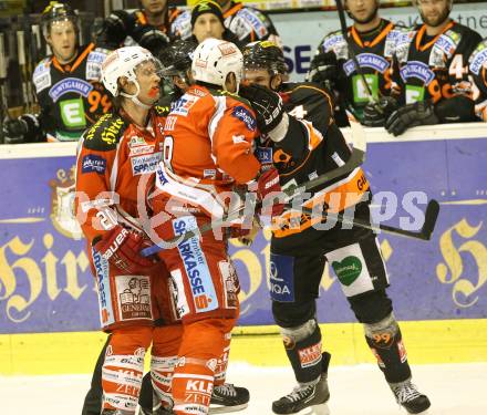 EBEL. Eishockey Bundesliga. EC KAC gegen Moser Medical Graz 99ers.   John Lammers, Tyler Spurgeon (KAC), Kristof Reinthaler  (Graz). Klagenfurt, am 15.2.2013.
Foto: Kuess 


---
pressefotos, pressefotografie, kuess, qs, qspictures, sport, bild, bilder, bilddatenbank