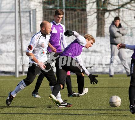 Fussball Testspiel. SK Austria Klagenfurt gegen RZ Pellets WAC. Peter Pucker, (Austria Klagenfurt), Stephan Stueckler (WAC). Klagenfurt, 16.7.2013.
Foto: Kuess
---
pressefotos, pressefotografie, kuess, qs, qspictures, sport, bild, bilder, bilddatenbank