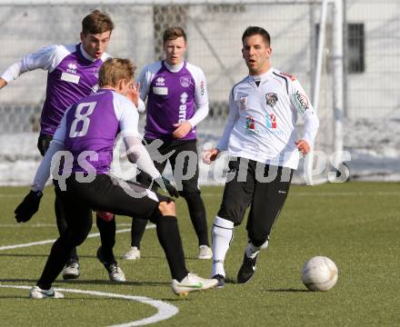 Fussball Testspiel. SK Austria Klagenfurt gegen RZ Pellets WAC. Peter Pucker, Marco Leiniger, (Austria Klagenfurt), Sandro Zakany (WAC). Klagenfurt, 16.7.2013.
Foto: Kuess
---
pressefotos, pressefotografie, kuess, qs, qspictures, sport, bild, bilder, bilddatenbank