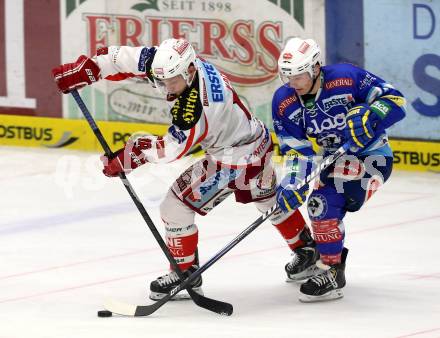 EBEL. Eishockey Bundesliga. EC VSV gegen KAC. Derek Ryan, (VSV),  Thomas Koch  (KAC). Villach, am 17.2.2013.
Foto: Kuess 


---
pressefotos, pressefotografie, kuess, qs, qspictures, sport, bild, bilder, bilddatenbank