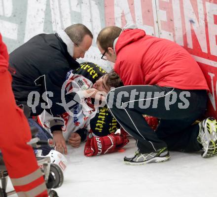 EBEL. Eishockey Bundesliga. EC VSV gegen KAC.  Martin Schumnig, Vereinsarzt Dr. Roman Schellander. Villach, am 17.2.2013.
Foto: Kuess 


---
pressefotos, pressefotografie, kuess, qs, qspictures, sport, bild, bilder, bilddatenbank