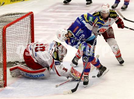 EBEL. Eishockey Bundesliga. EC VSV gegen KAC. Derek Ryan,  (VSV),  Rene Swette, Johannes Kirisits (KAC). Villach, am 17.2.2013.
Foto: Kuess 


---
pressefotos, pressefotografie, kuess, qs, qspictures, sport, bild, bilder, bilddatenbank