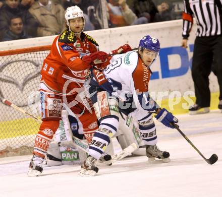 EBEL. Eishockey Bundesliga. EC KAC gegen KHL Medvescak Zagreb. John Lammers  (KAC), BOZIC Dennis (Zagreb). Klagenfurt, am 19.2.2013.
Foto: Kuess 


---
pressefotos, pressefotografie, kuess, qs, qspictures, sport, bild, bilder, bilddatenbank