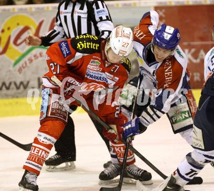 EBEL. Eishockey Bundesliga. EC KAC gegen KHL Medvescak Zagreb.  Thomas Hundertpfund, (KAC), BRINE David (Zagreb). Klagenfurt, am 19.2.2013.
Foto: Kuess 


---
pressefotos, pressefotografie, kuess, qs, qspictures, sport, bild, bilder, bilddatenbank