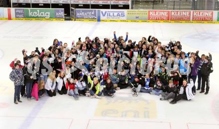 EBEL. Eishockey Bundesliga. EC VSV gegen EHC LIWEST Linz. englische Schuelergruppe in der Stadthalle Villach. Villach, am 19.2.2013.
Foto: Kuess 


---
pressefotos, pressefotografie, kuess, qs, qspictures, sport, bild, bilder, bilddatenbank