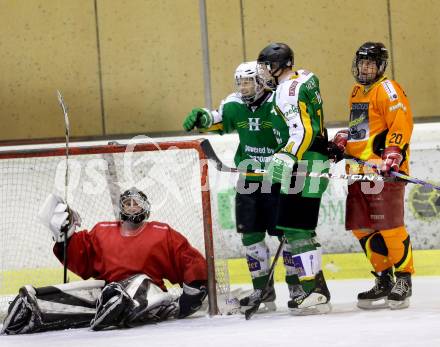 Eishockeycup. Ascus Rangers gegen Humanomed Wings. Alfred Olsacher, Werner Bonstingl (Ascus), Michael Moser, Hannes Kirchbaumer (Humanomed). Klagenfurt, 23.2.2013.
Foto: Kuess
---
pressefotos, pressefotografie, kuess, qs, qspictures, sport, bild, bilder, bilddatenbank