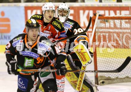 EBEL. Eishockey Bundesliga. EC KAC gegen Moser Medical Graz 99ers. Tyler Spurgeon, (KAC), Frederic Cloutier  (Graz). Klagenfurt, am 24.2.2013.
Foto: Kuess 


---
pressefotos, pressefotografie, kuess, qs, qspictures, sport, bild, bilder, bilddatenbank