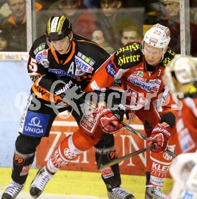 EBEL. Eishockey Bundesliga. EC KAC gegen Moser Medical Graz 99ers. Mike Siklenka,  (KAC), Matthias Iberer (Graz). Klagenfurt, am 24.2.2013.
Foto: Kuess 


---
pressefotos, pressefotografie, kuess, qs, qspictures, sport, bild, bilder, bilddatenbank