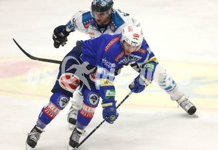 EBEL. Eishockey Bundesliga. EC VSV gegen EHC LIWEST Linz. Derek Ryan (VSV), Brett Engelhardt (Linz). Villach, am 26.2.2013.
Foto: Kuess 
---
pressefotos, pressefotografie, kuess, qs, qspictures, sport, bild, bilder, bilddatenbank